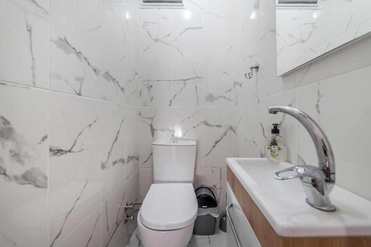 Centrally Located 2 Bedroom Apt With Netflix Бурса Екстериор снимка