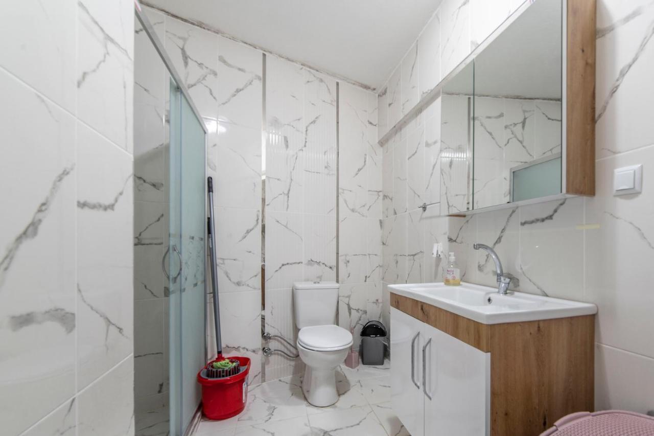 Centrally Located 2 Bedroom Apt With Netflix Бурса Екстериор снимка
