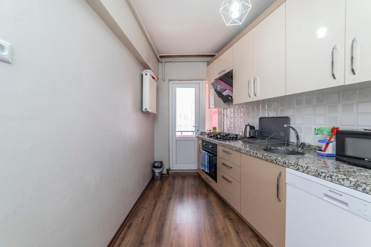 Centrally Located 2 Bedroom Apt With Netflix Бурса Екстериор снимка